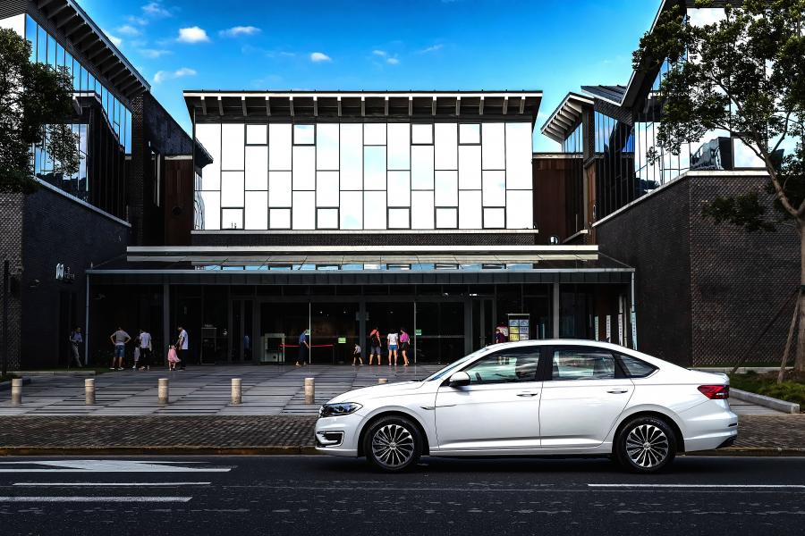  Volkswagen e-Lavida 2019 года  (фото 25 из 44)